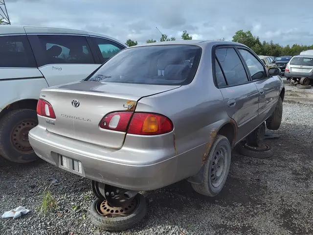 TOYOTA Corolla 1998 — Right side