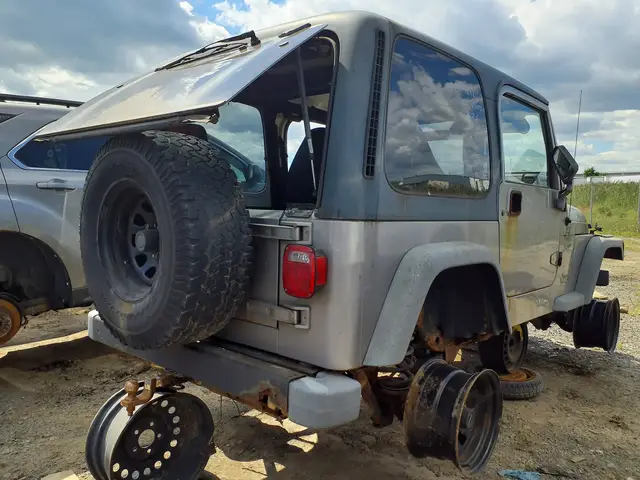 JEEP Wrangler 2000 — Arrière