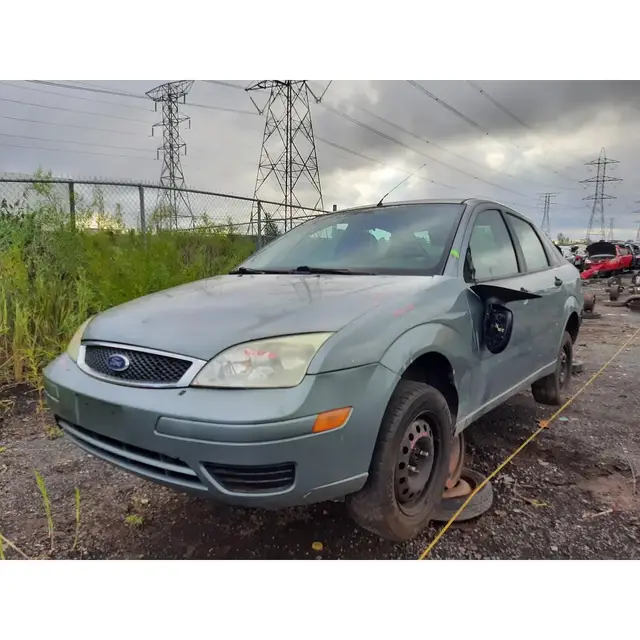 FORD Focus 2005 — Côté gauche