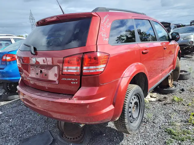 DODGE Journey 2010 — Right side