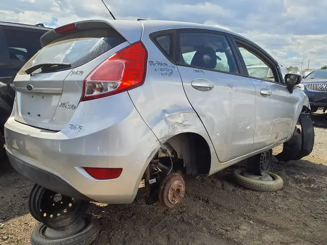 FORD Fiesta 2014 — Rear