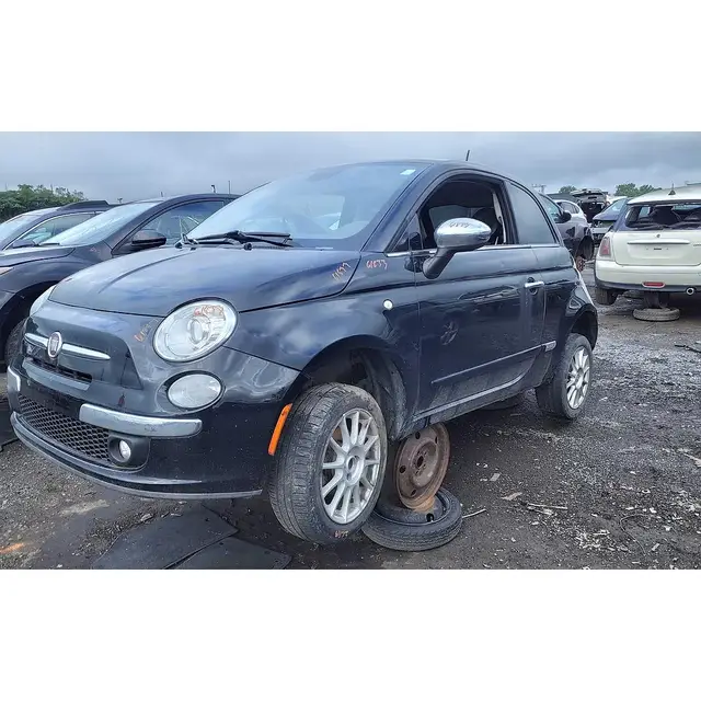 FIAT 500 2015 — Côté gauche