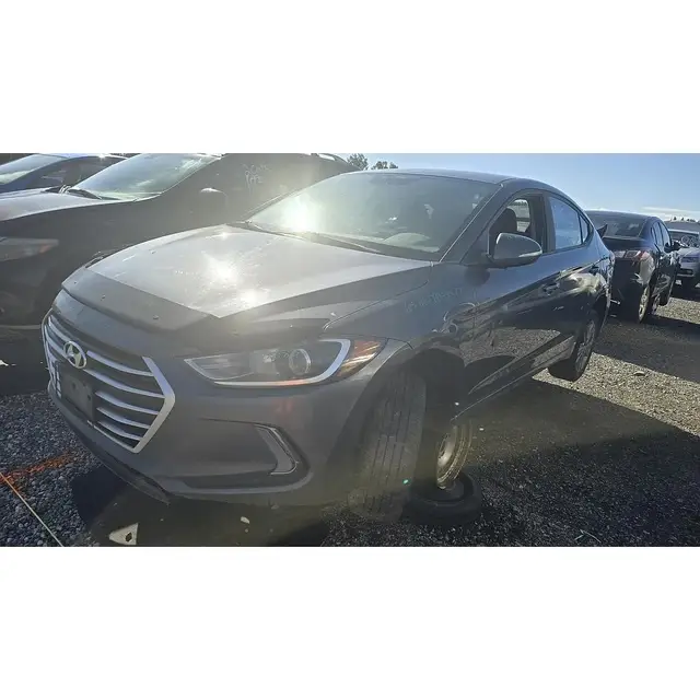 HYUNDAI Elantra 2017 — Côté gauche