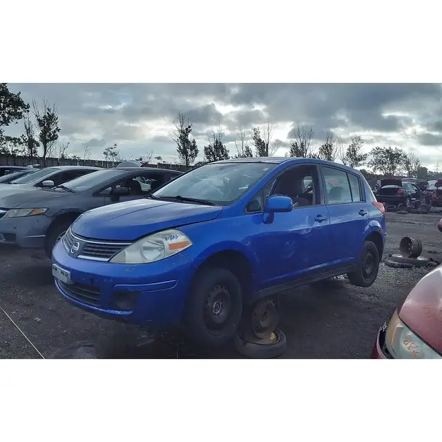 NISSAN Versa 2007 — Left side