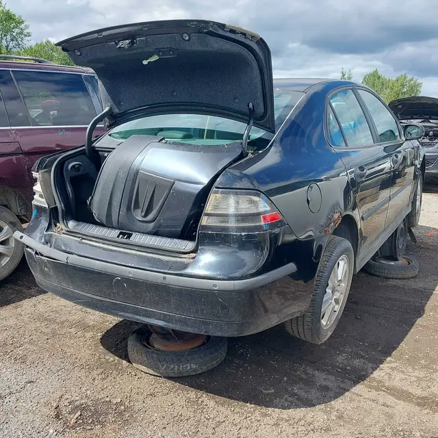 SAAB 9-3 2005 — Côté droit