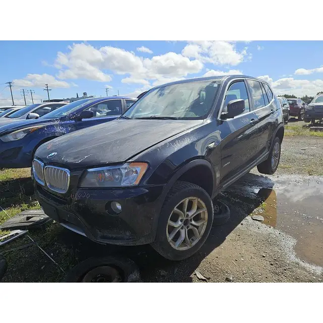 BMW X3 2012 — Left side