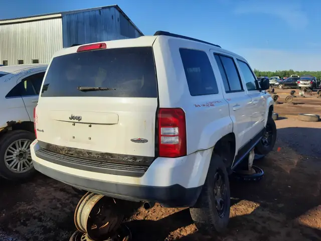 JEEP Patriot 2014 — Côté droit
