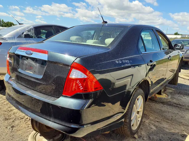 FORD Fusion 2010 — Right side