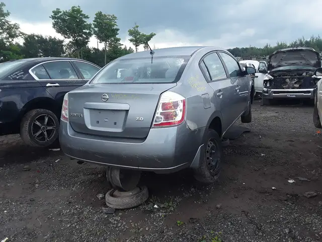 NISSAN Sentra 2007 — Arrière