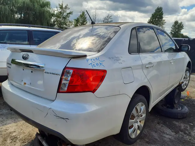 SUBARU Impreza 2010 — Côté droit