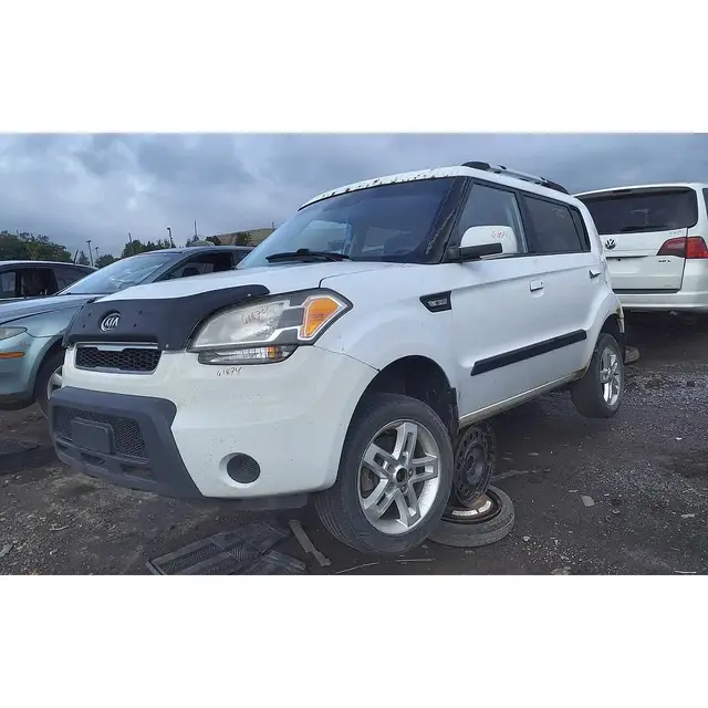 KIA Soul 2010 — Left side