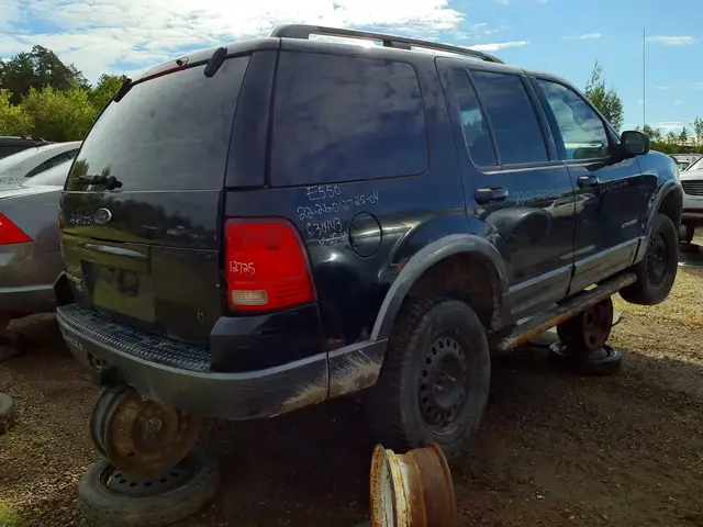 FORD Explorer 2004 — Arrière