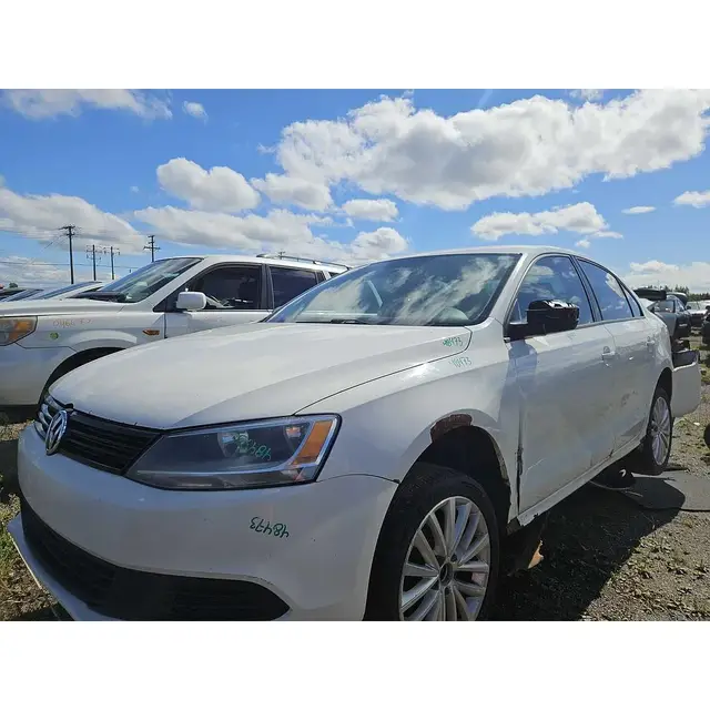 VOLKSWAGEN Jetta 2013 — Left side