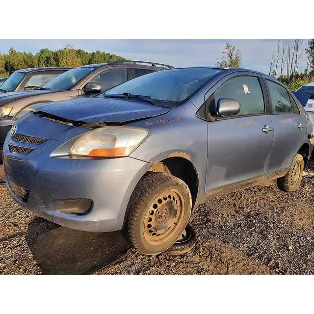 TOYOTA Yaris 2008 — Intérieur