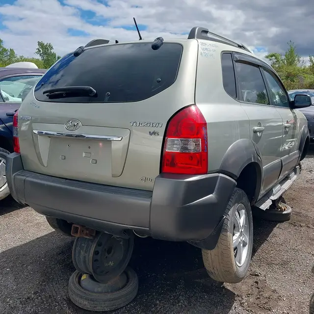 HYUNDAI Tucson 2009 — Arrière