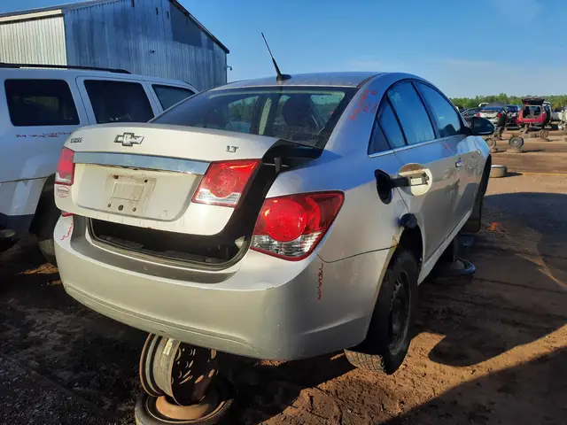 CHEVROLET Cruze 2014 — Côté droit