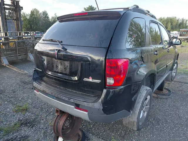 PONTIAC Torrent 2009 — Arrière