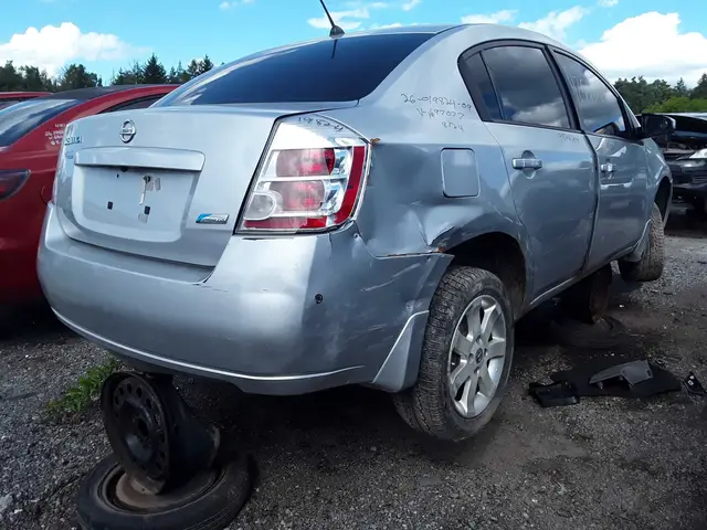 NISSAN Sentra 2009 — Arrière