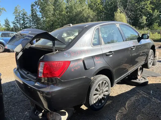 SUBARU Impreza 2011 — Arrière