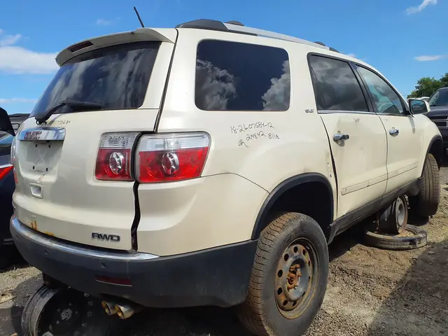 GMC Acadia 2012 — Arrière