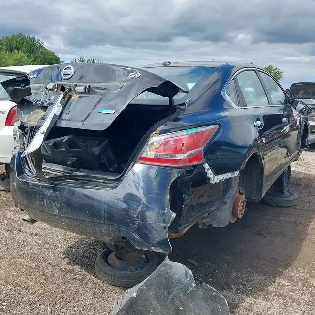 NISSAN Altima 2015 — Rear