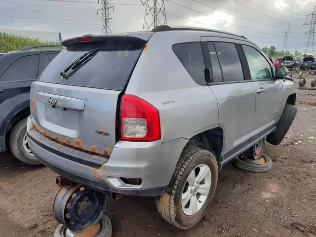 JEEP Compass 2015 — Rear