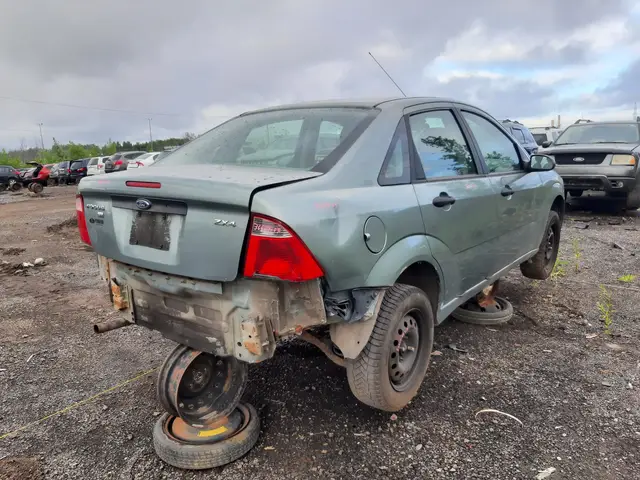 FORD Focus 2005 — Côté droit