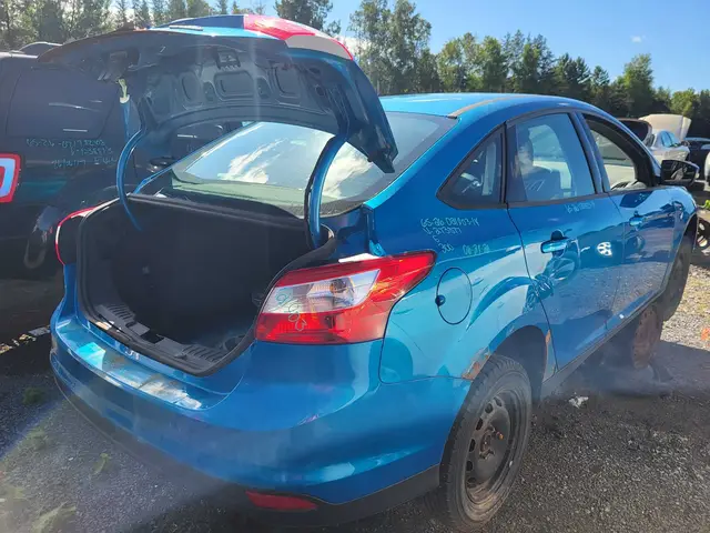 FORD Focus 2014 — Côté droit