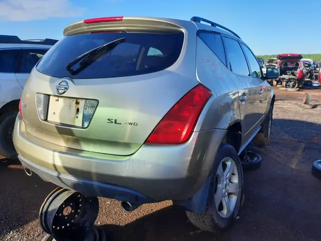 NISSAN Murano 2005 — Rear