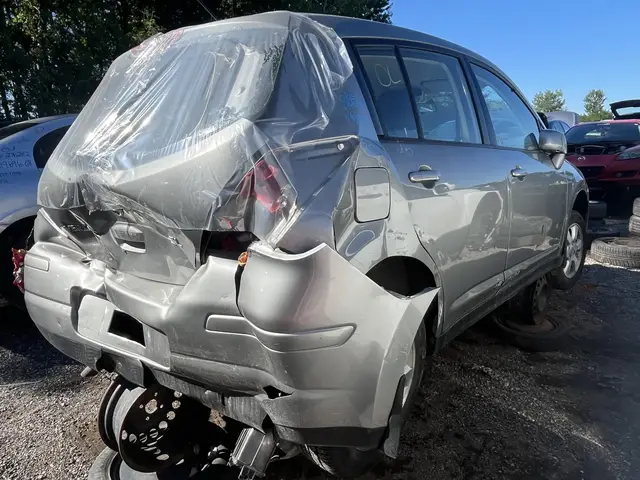 NISSAN Versa 2012 — Right side