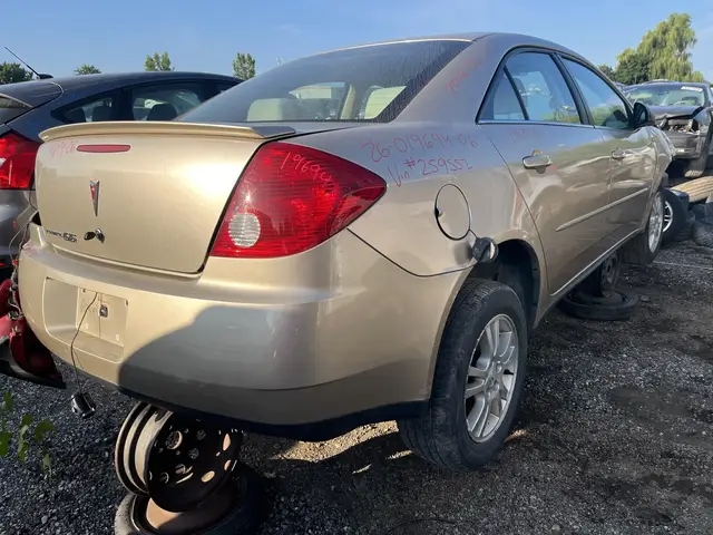 PONTIAC G6 2006 — Côté droit