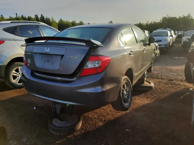 HONDA Civic 2012 — Right side