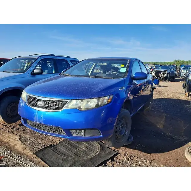 KIA Forte 2012 — Left side