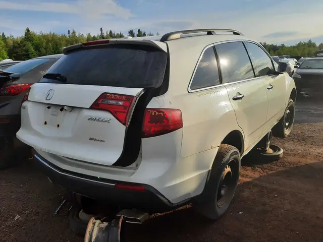 ACURA MDX 2011 — Rear