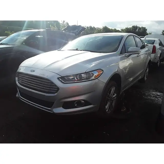 FORD Fusion 2016 — Côté gauche
