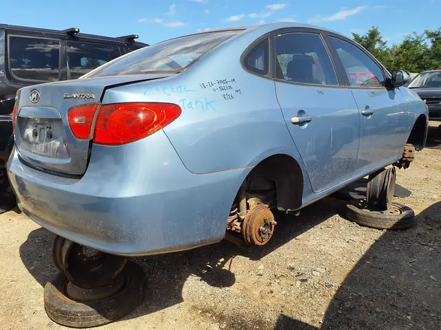 HYUNDAI Elantra 2009 — Rear