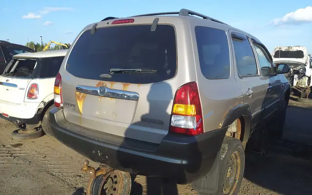 MAZDA Tribute 2002 — Right side