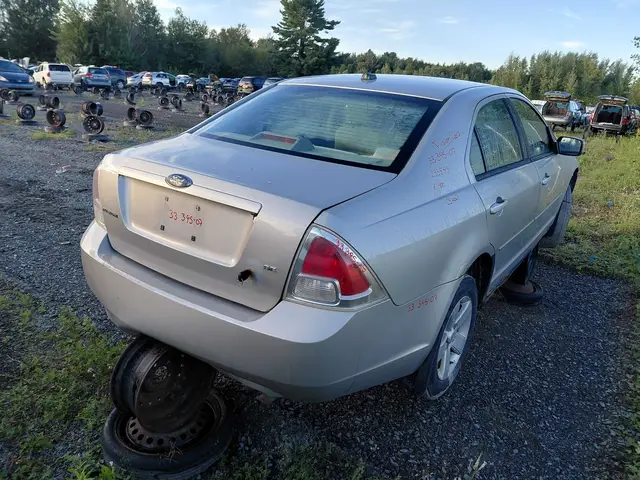 FORD Fusion 2007 — Rear