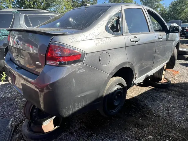 FORD Focus 2011 — Right side