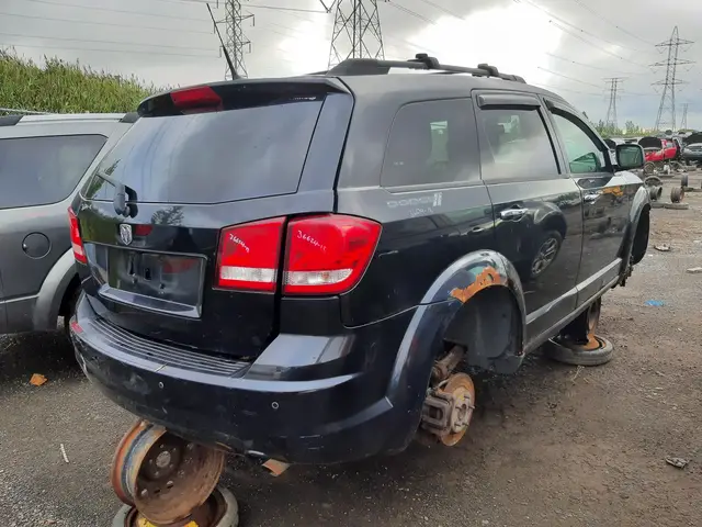 DODGE Journey 2012 — Arrière