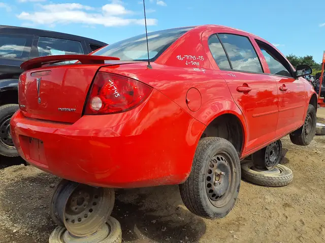 PONTIAC Pursuit 2005 — Côté droit