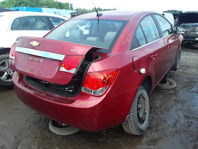 CHEVROLET Cruze 2011 — Arrière